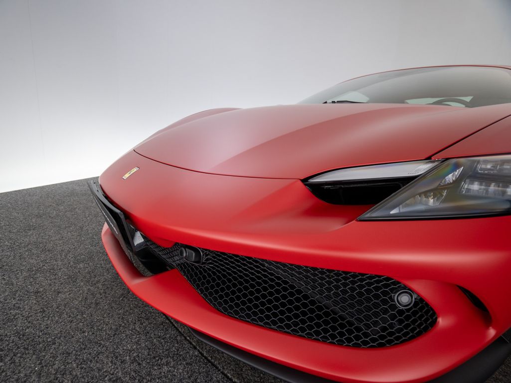 Ferrari 296 GTS 2024