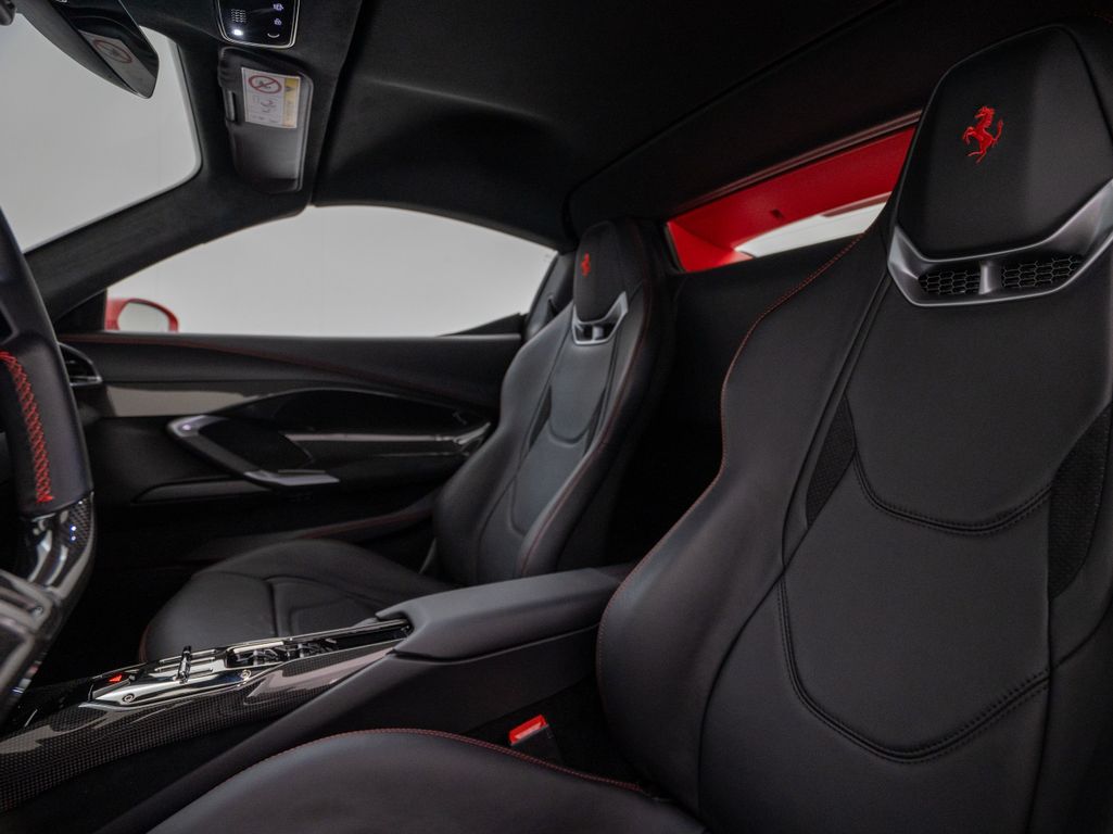 Ferrari 296 GTS 2024