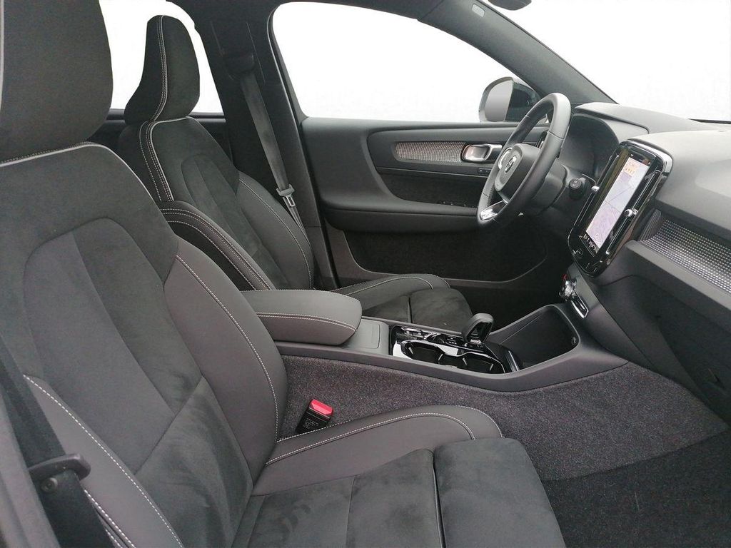 Volvo XC40 2024