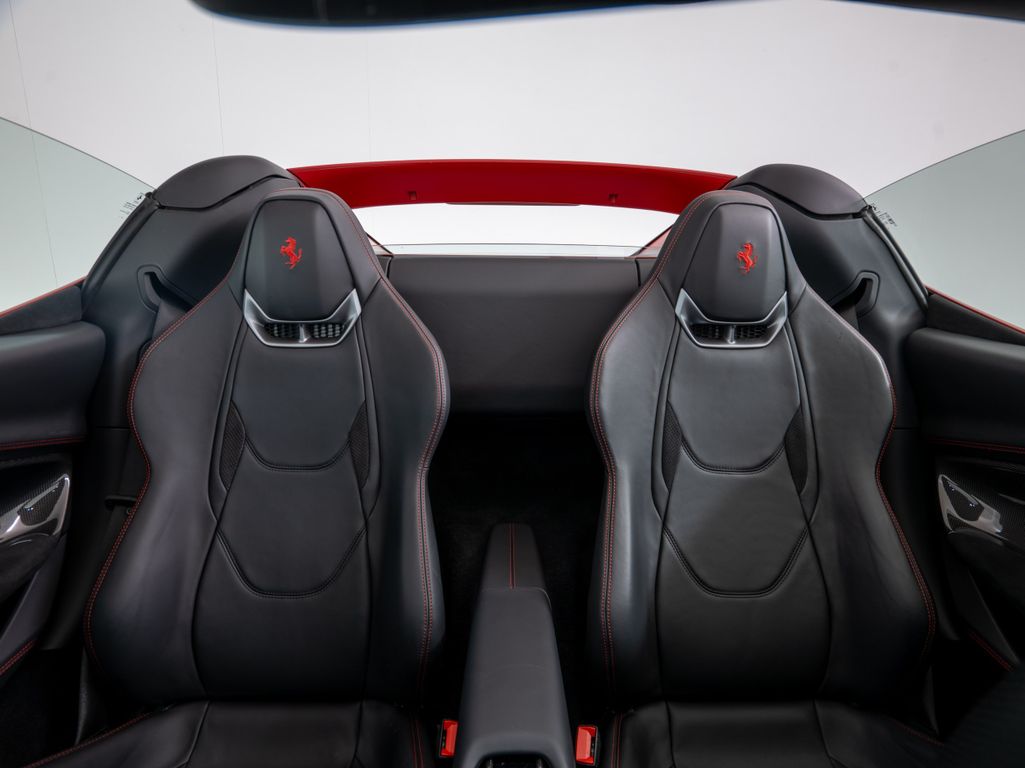 Ferrari 296 GTS 2024