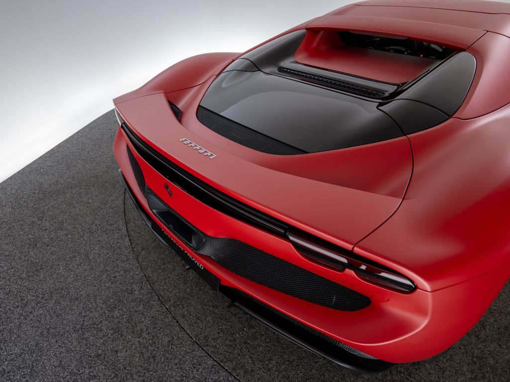 Ferrari 296 GTS 2024