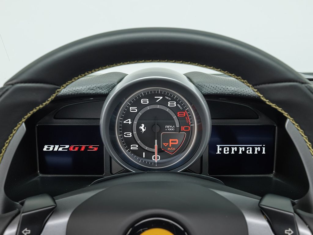 Ferrari 812 2021