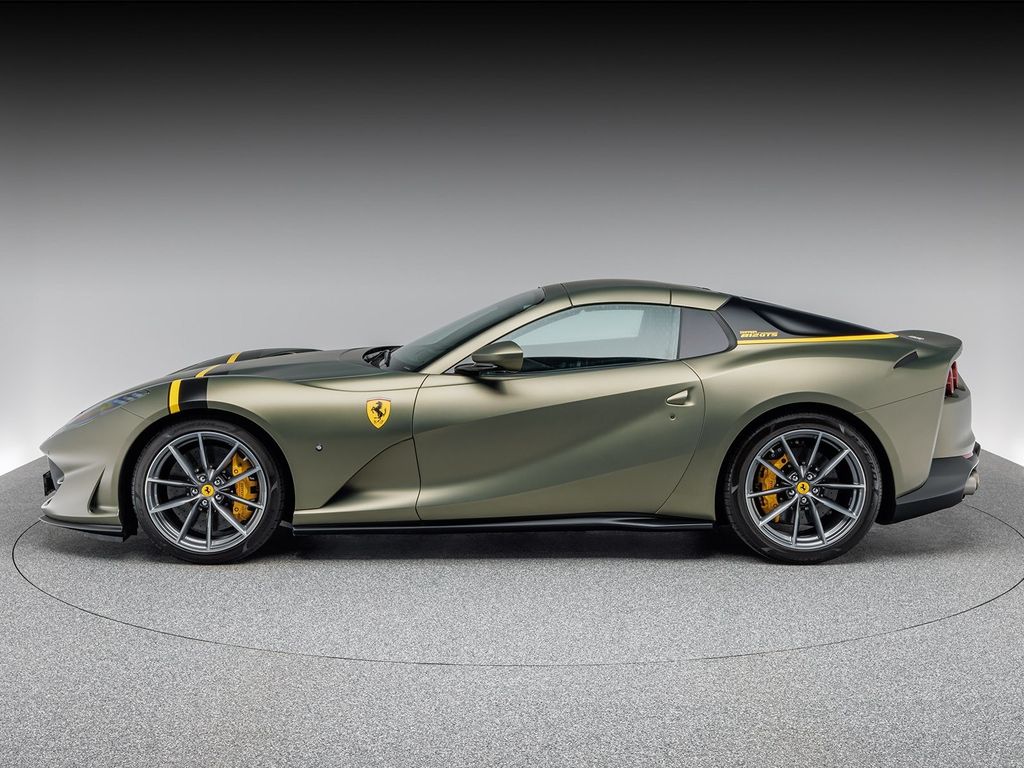 Ferrari 812 2021
