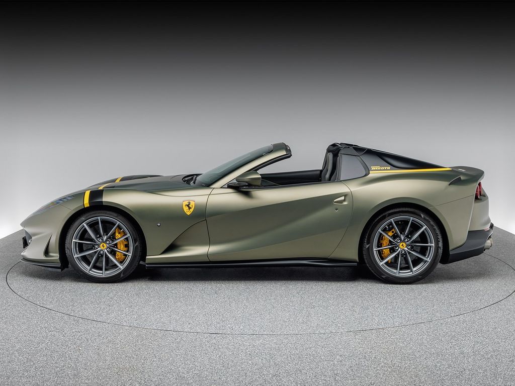 Ferrari 812 2021