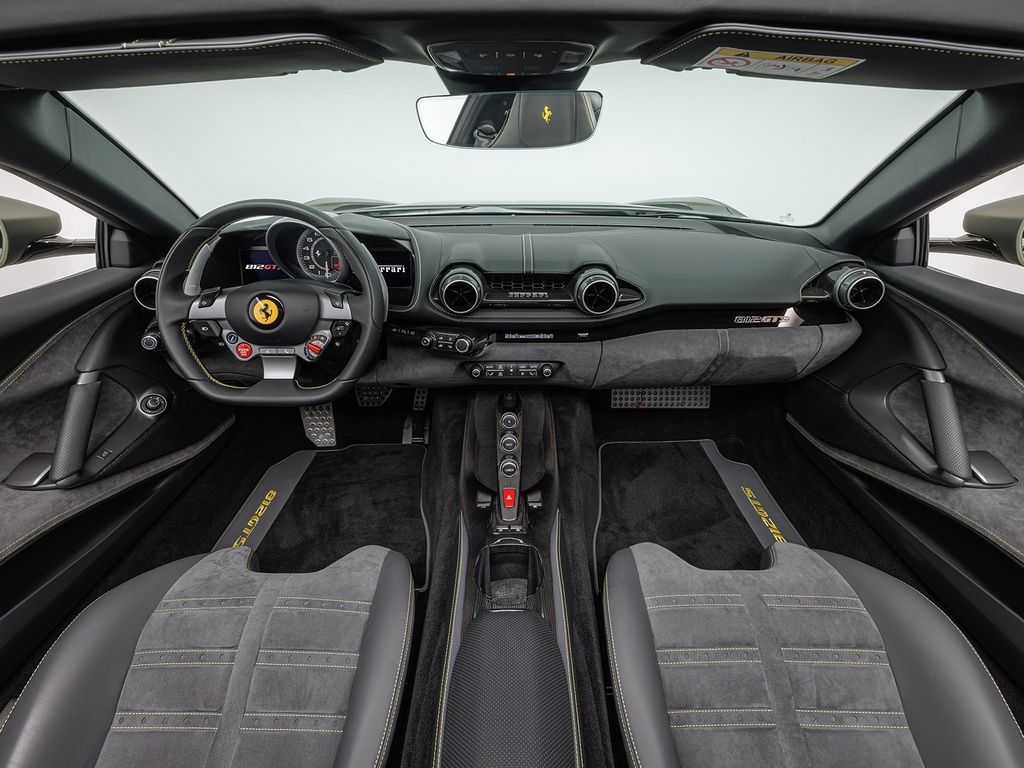 Ferrari 812 2021