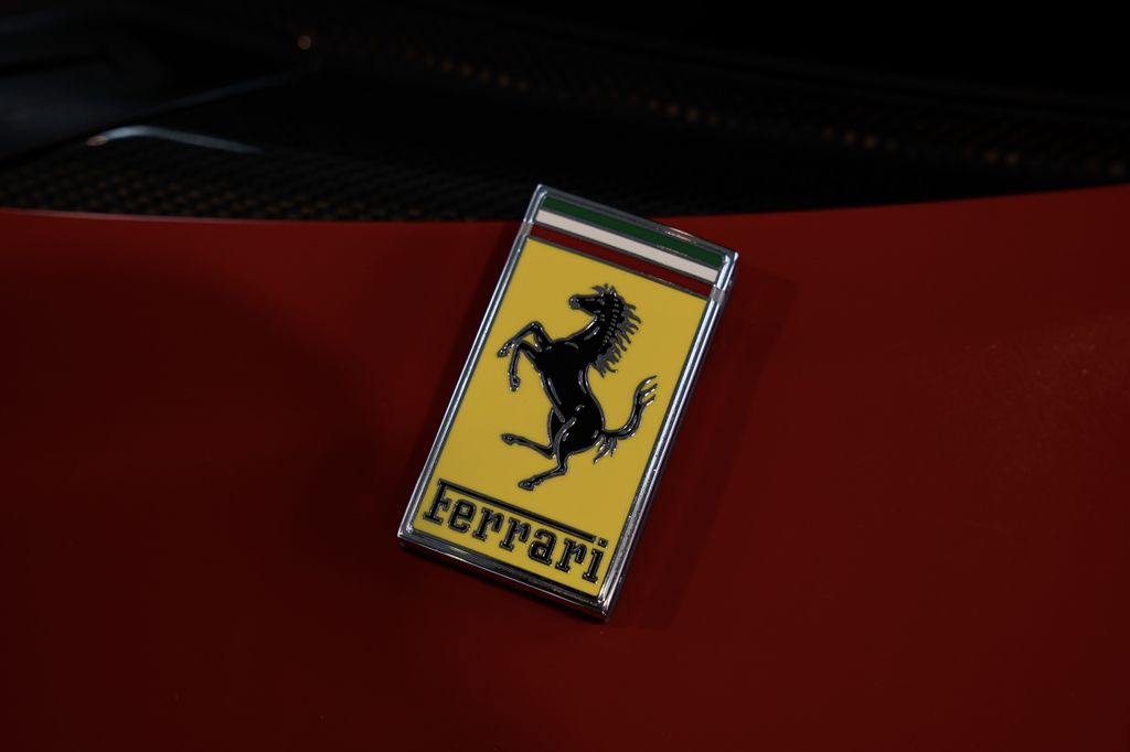 Ferrari SF90 2024