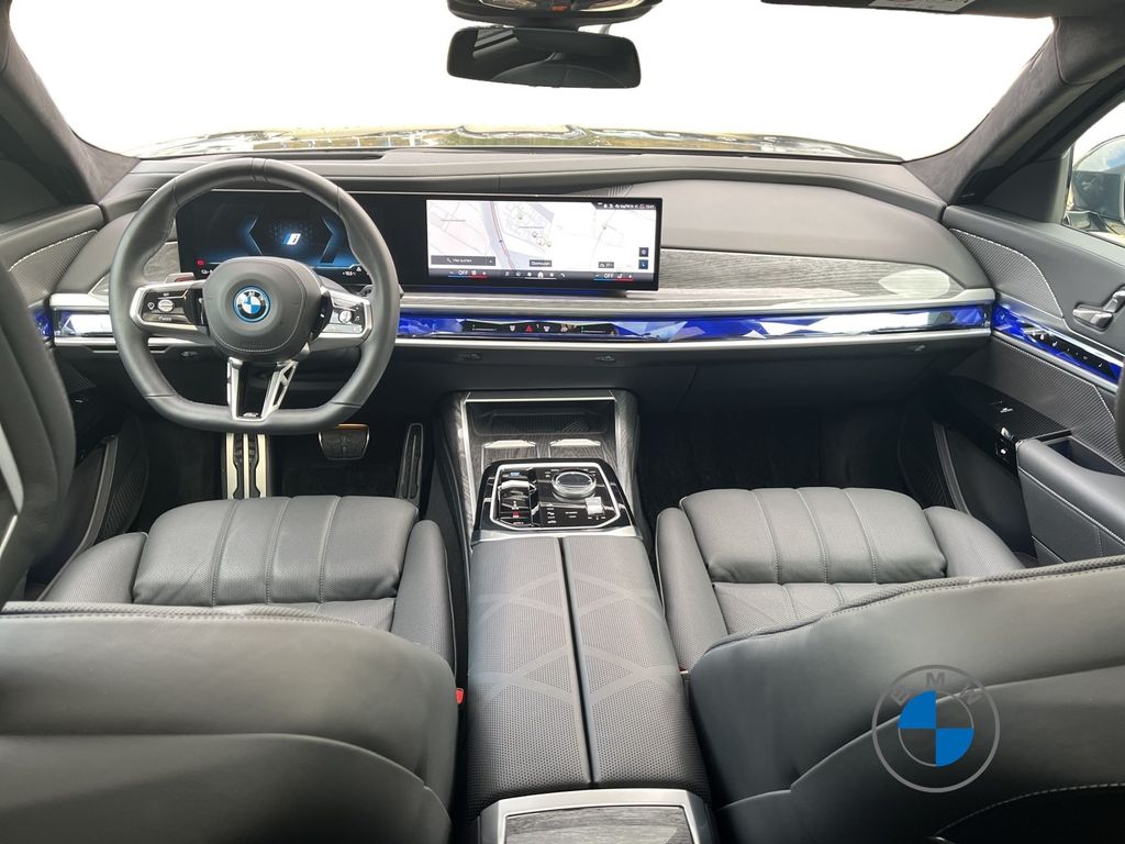 BMW i7 2024