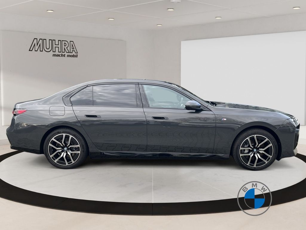 BMW i7 2024