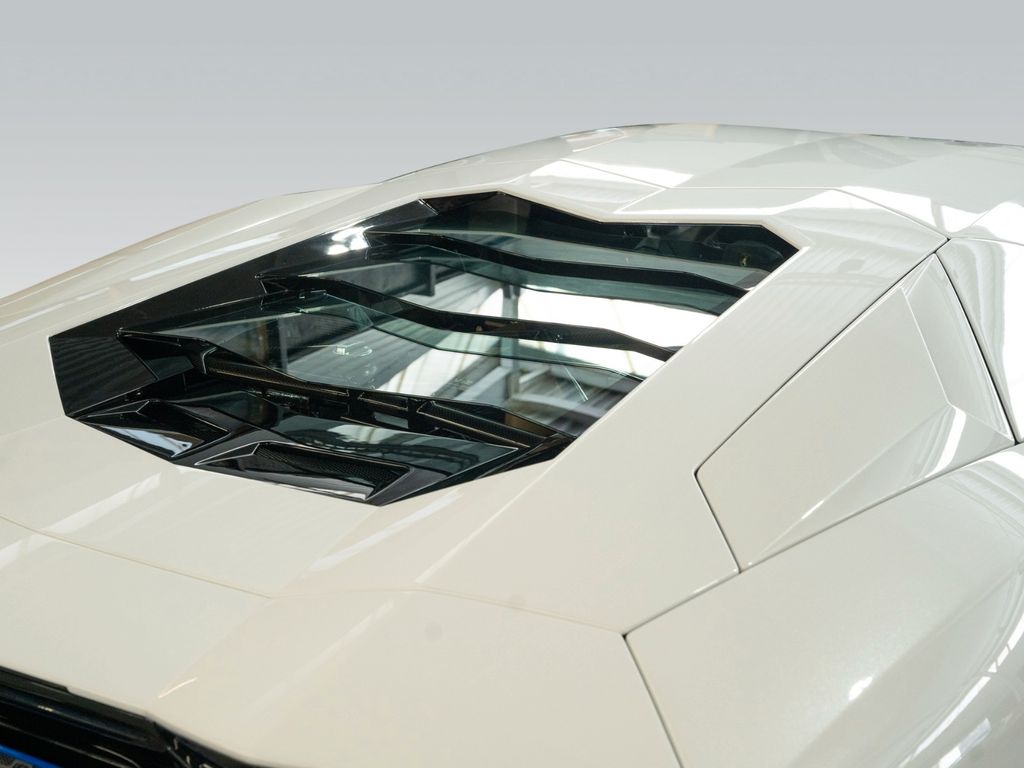 Lamborghini Aventador 2022