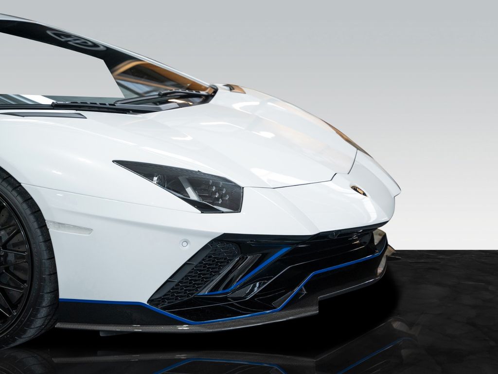 Lamborghini Aventador 2022