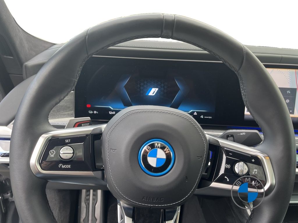 BMW i7 2024