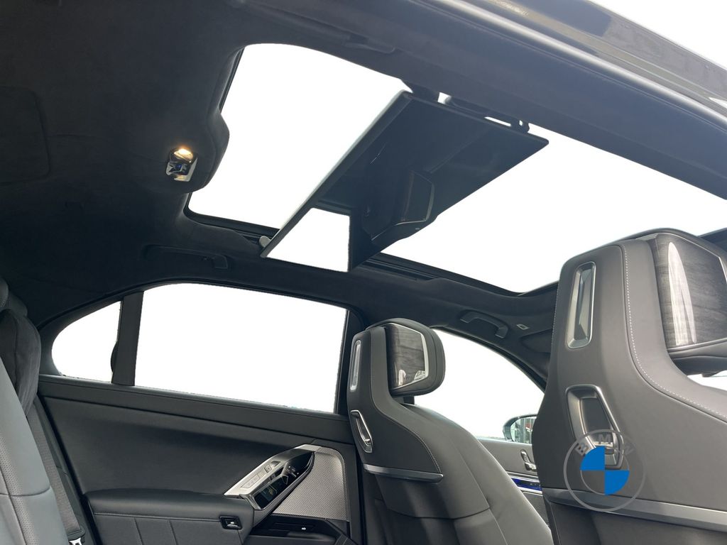 BMW i7 2024