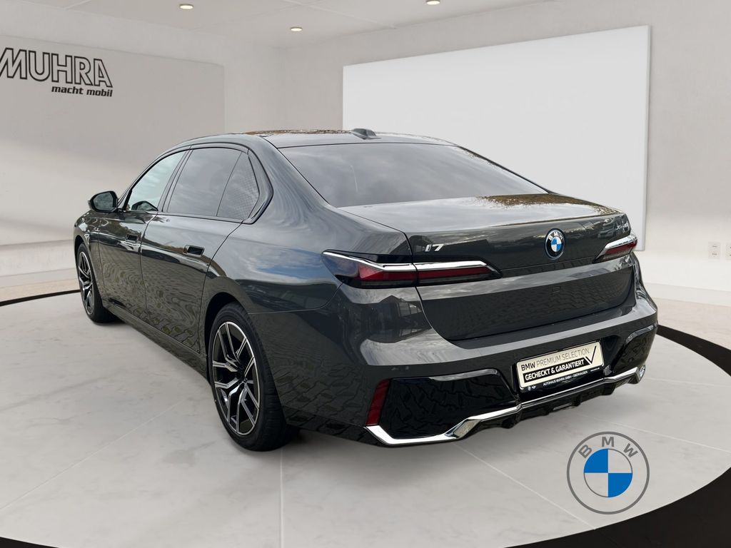 BMW i7 2024