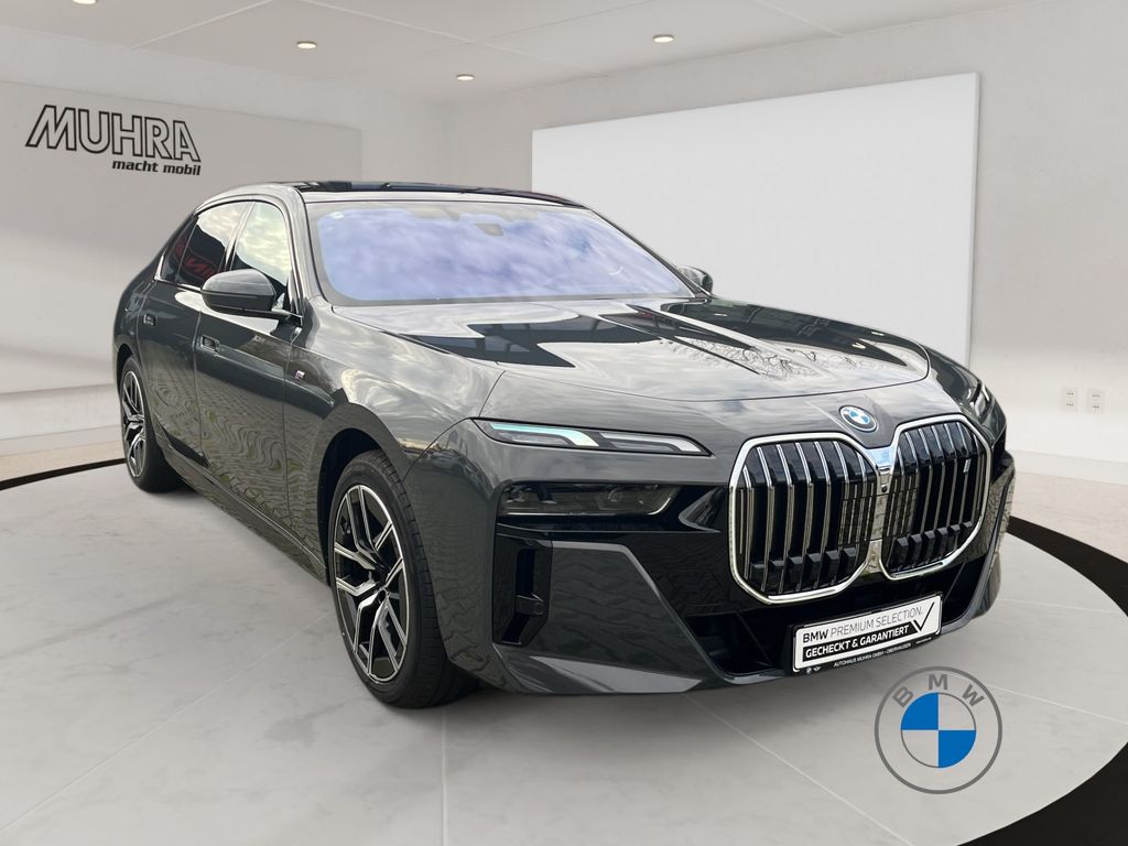 BMW i7 2024