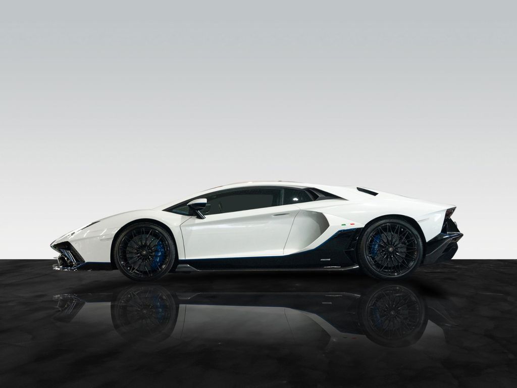 Lamborghini Aventador 2022