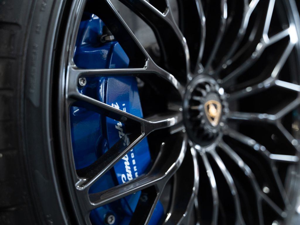 Lamborghini Aventador 2022