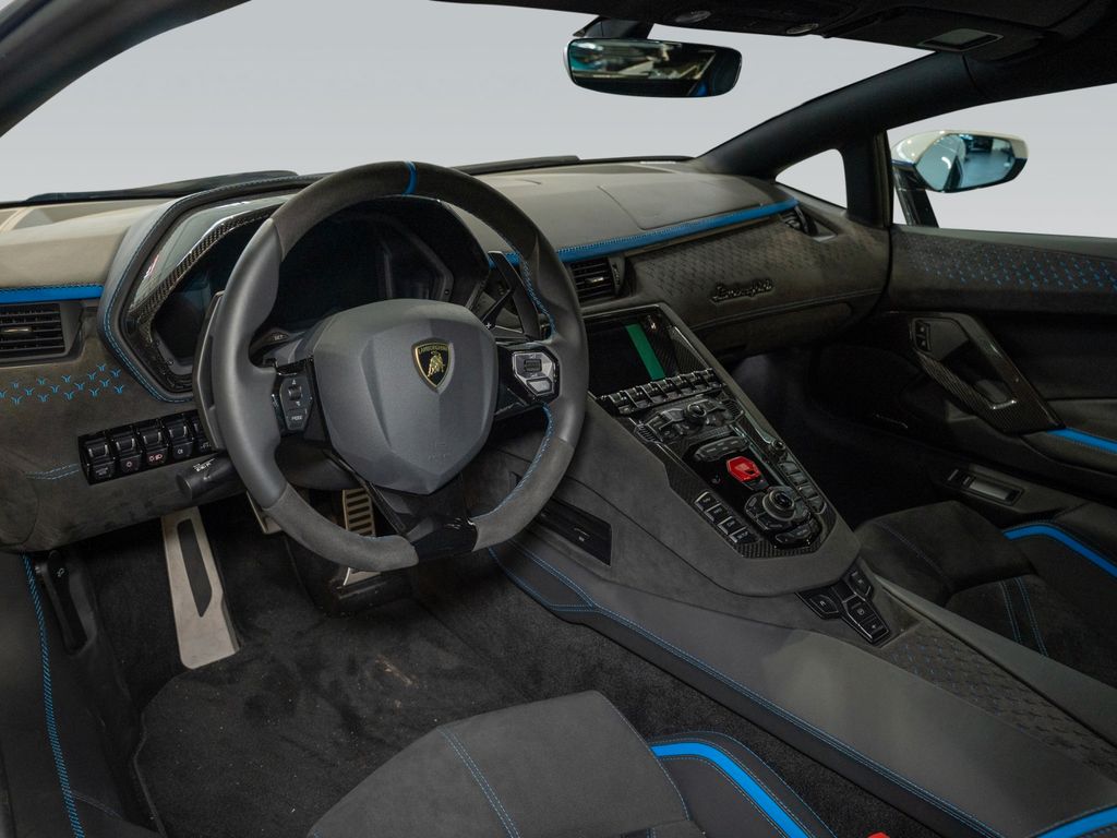 Lamborghini Aventador 2022