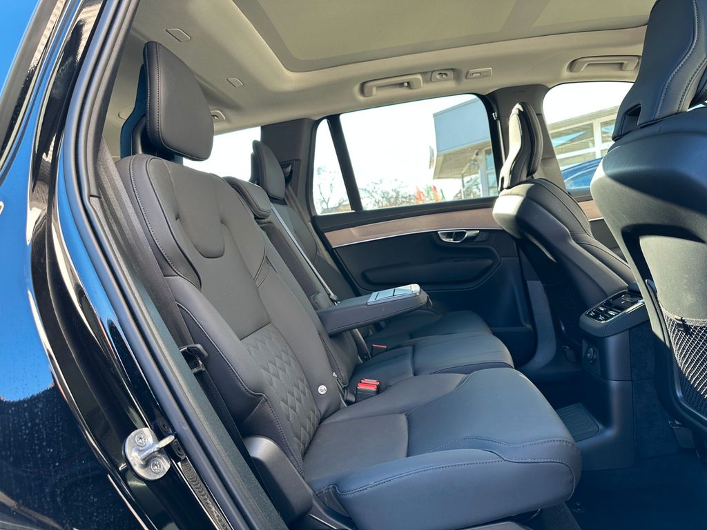 Volvo XC90 2025