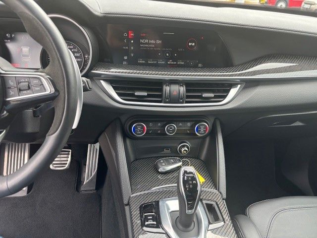 Alfa Romeo Stelvio 2023