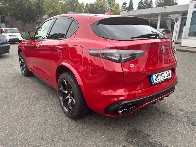 Alfa Romeo Stelvio 2023