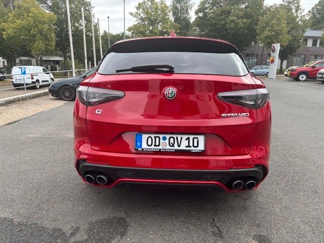 Alfa Romeo Stelvio 2023