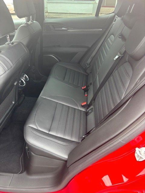 Alfa Romeo Stelvio 2023