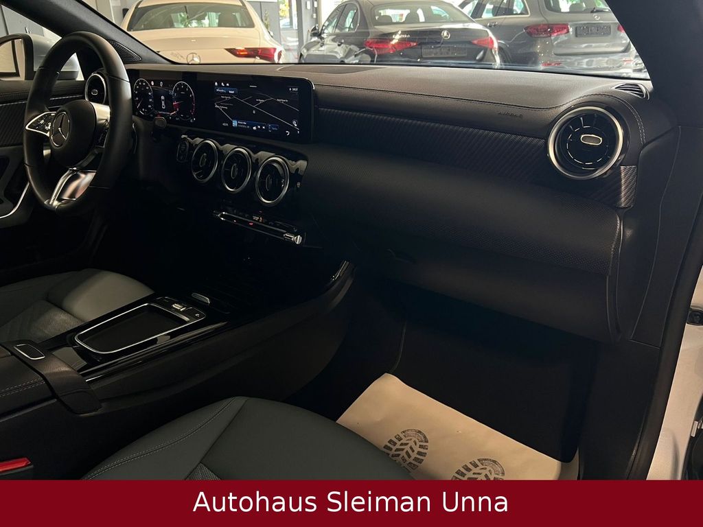 Mercedes-Benz CLA 180 2024