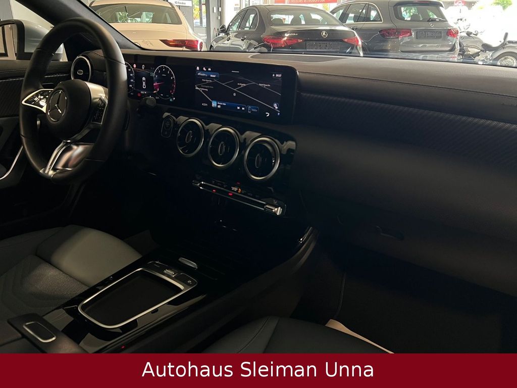 Mercedes-Benz CLA 180 2024