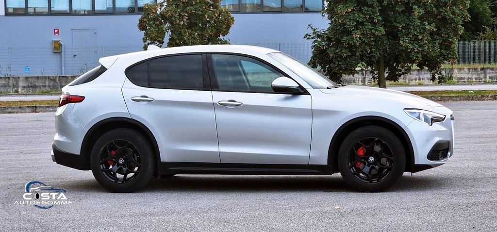 Alfa Romeo Stelvio 2020