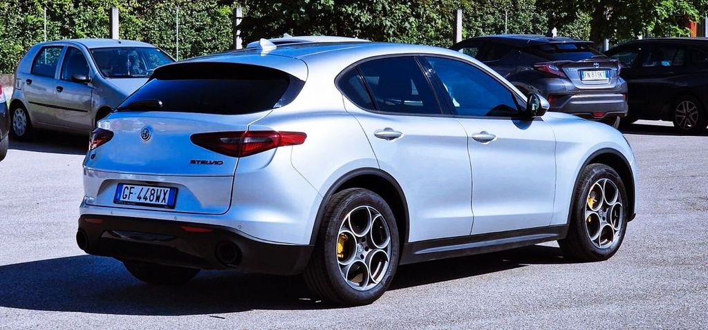 Alfa Romeo Stelvio 2021