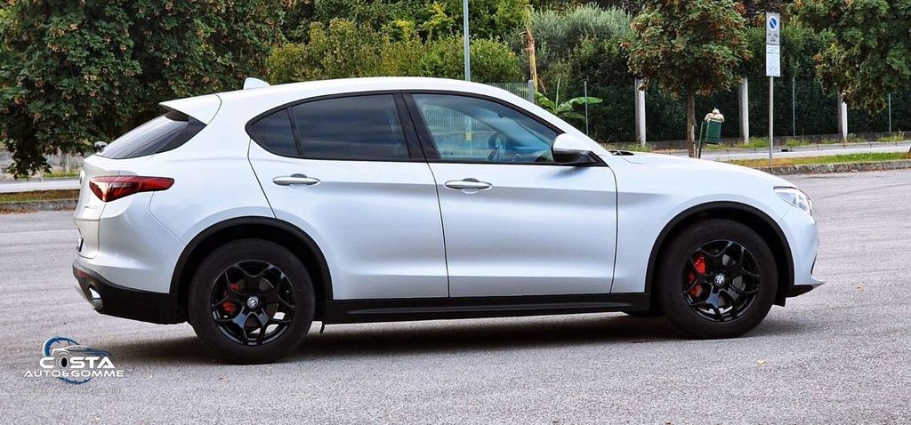 Alfa Romeo Stelvio 2020
