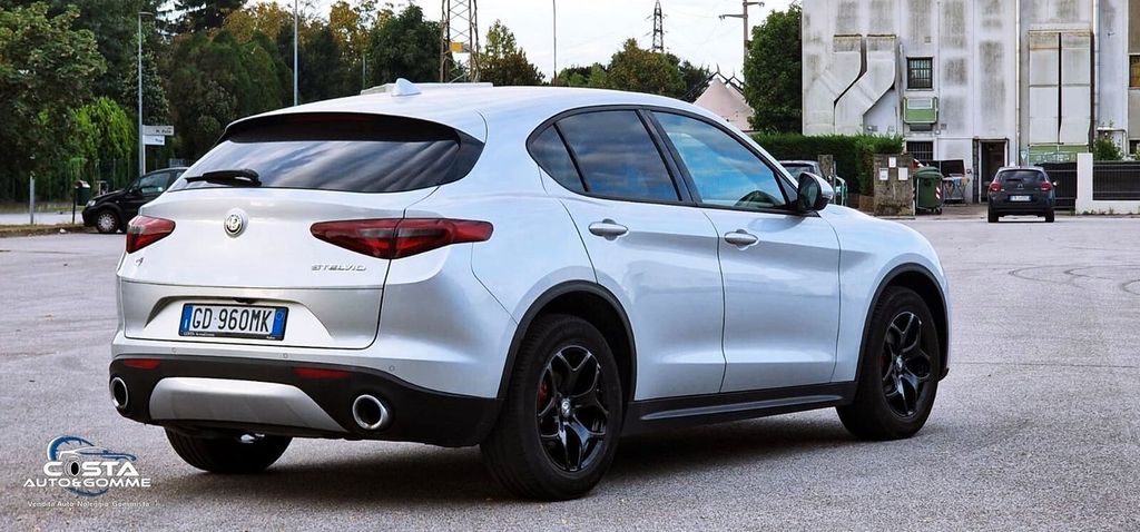 Alfa Romeo Stelvio 2020