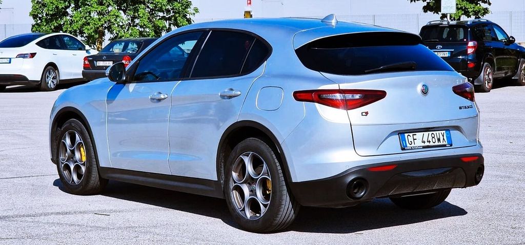 Alfa Romeo Stelvio 2021