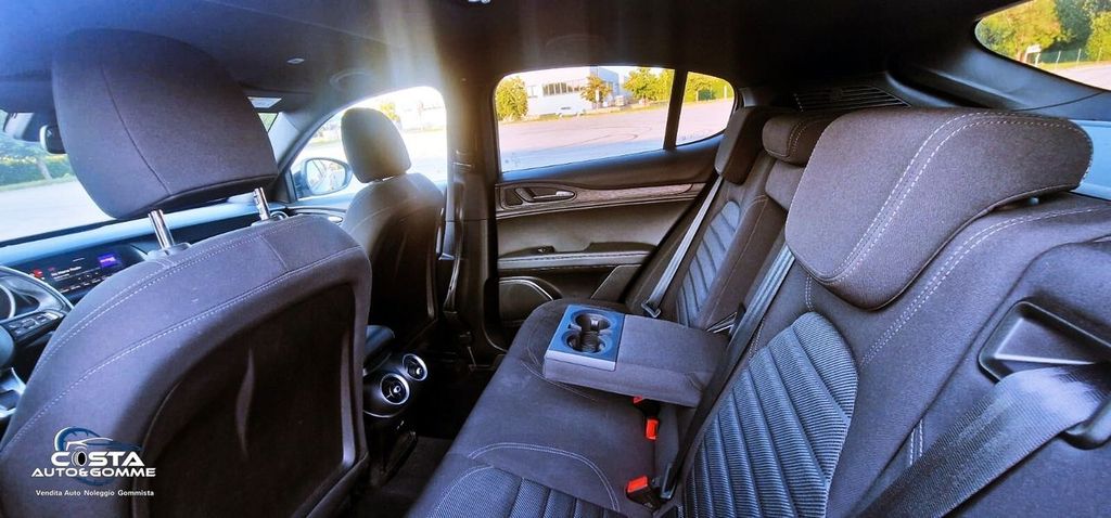 Alfa Romeo Stelvio 2022