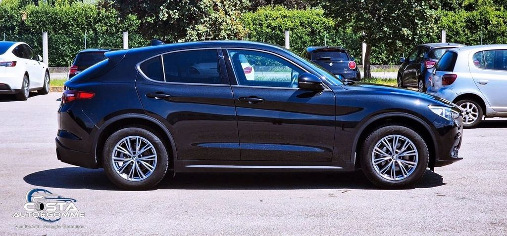 Alfa Romeo Stelvio 2022