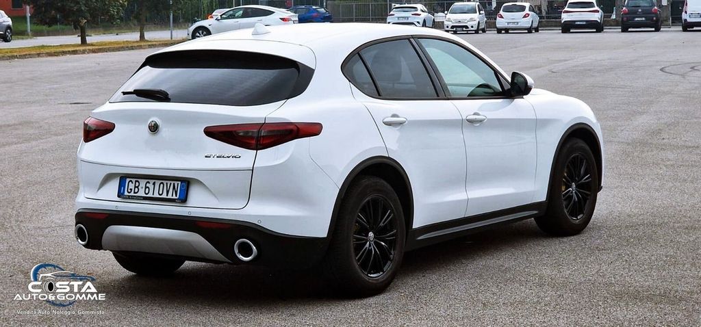 Alfa Romeo Stelvio 2020