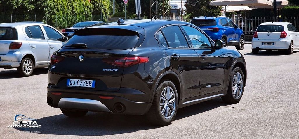 Alfa Romeo Stelvio 2022