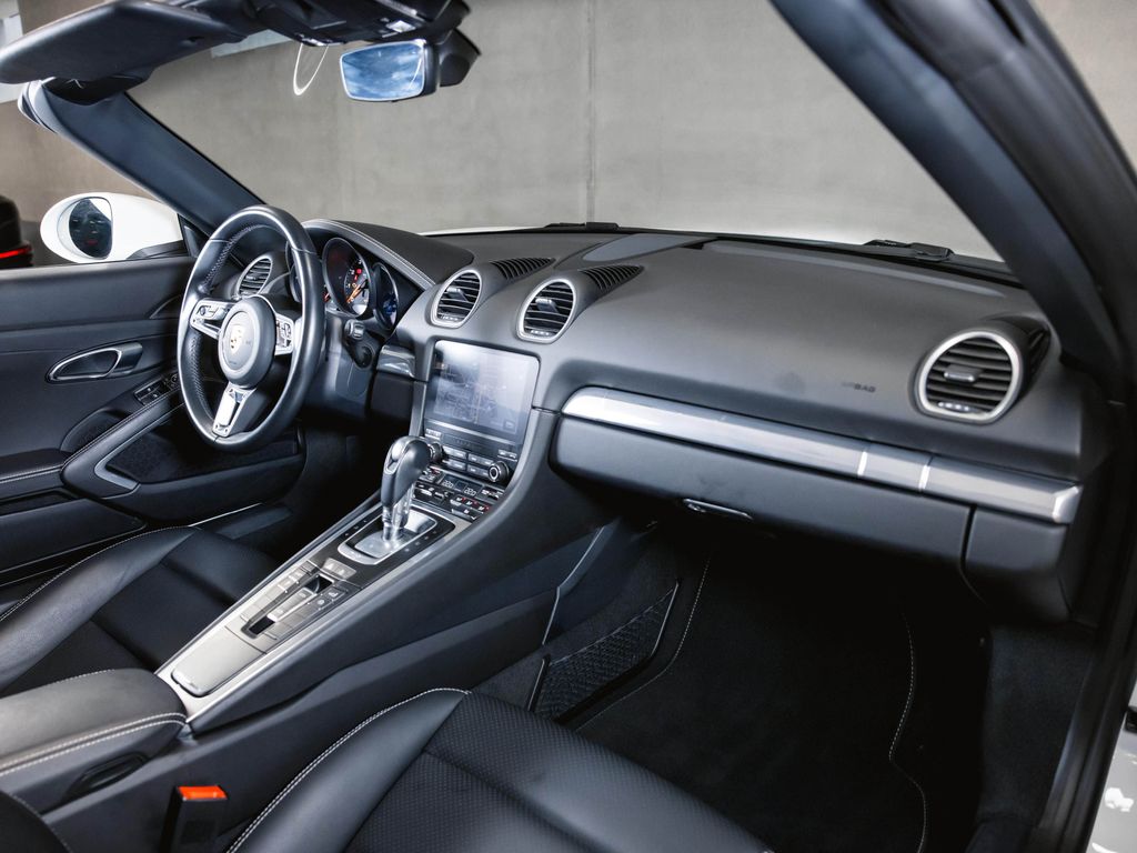 Porsche Boxster 2024