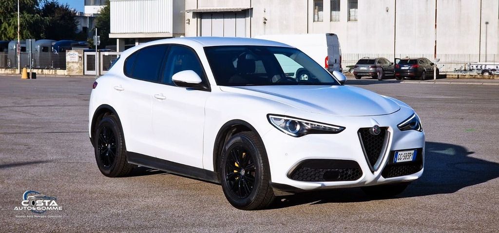 Alfa Romeo Stelvio 2021