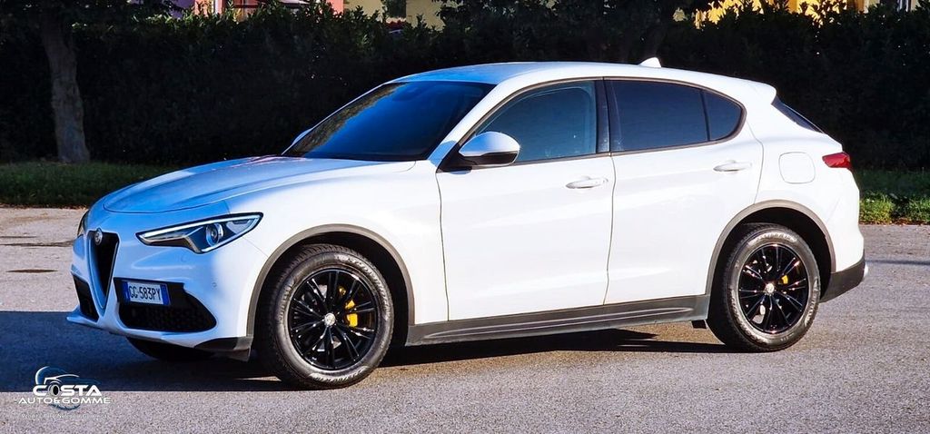 Alfa Romeo Stelvio 2021