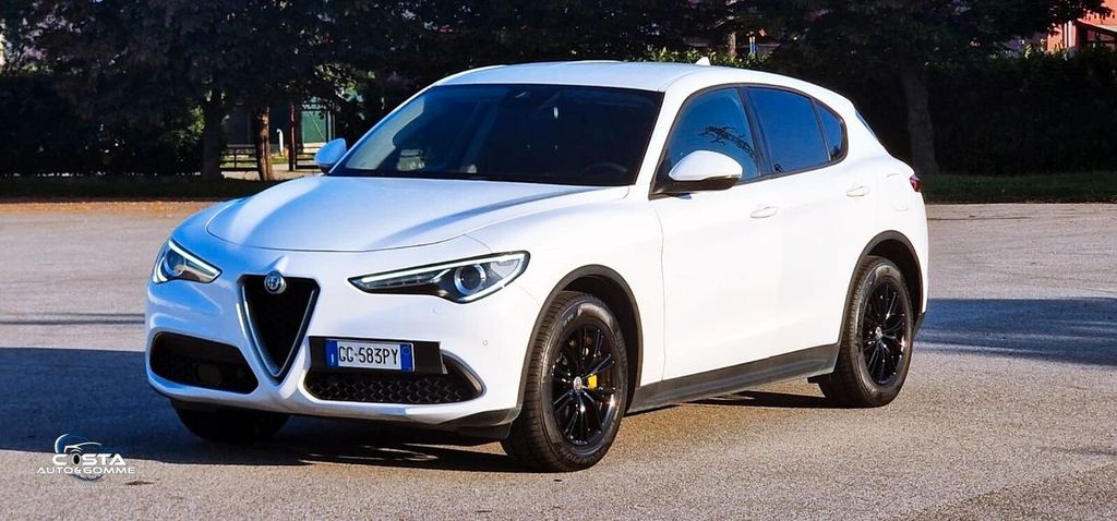 Alfa Romeo Stelvio 2021