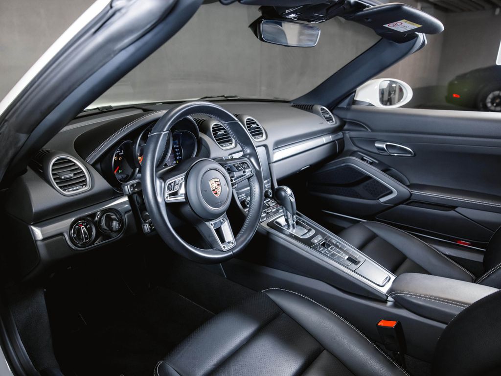 Porsche Boxster 2024