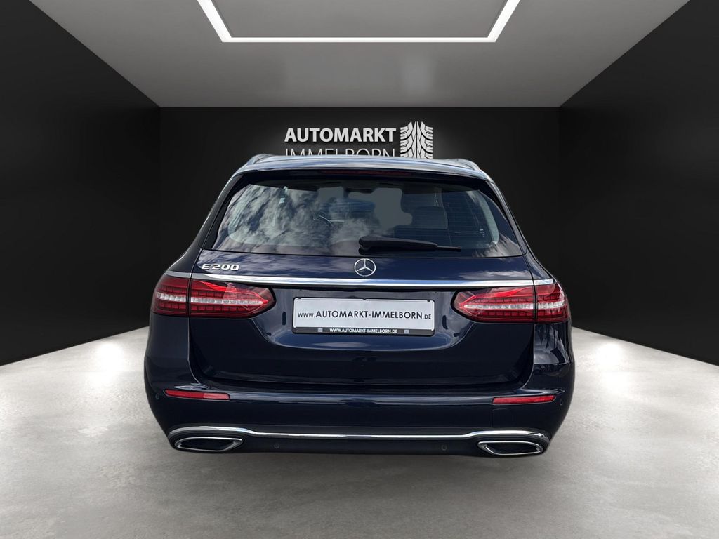 Mercedes-Benz E 200 2022