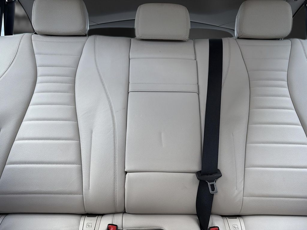 Mercedes-Benz E 200 2022