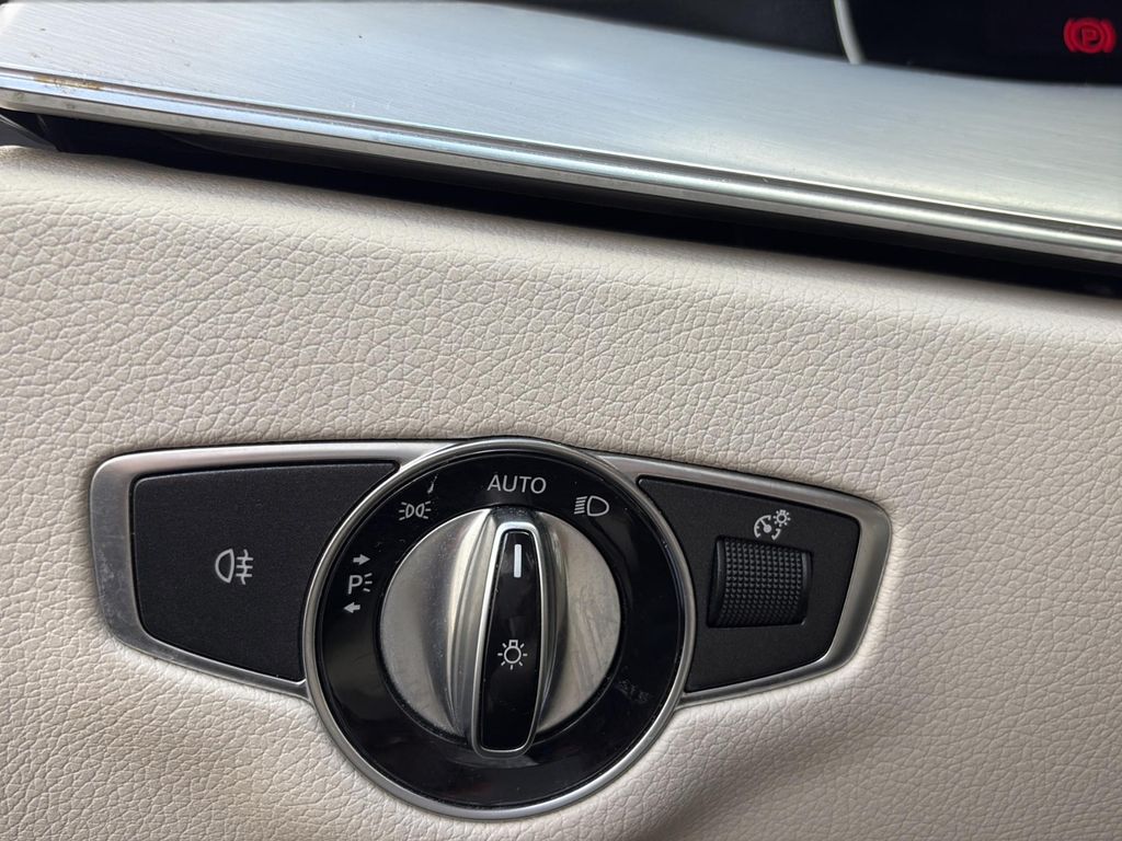 Mercedes-Benz E 200 2022