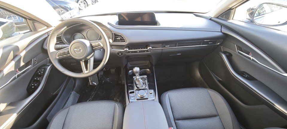 Mazda CX-30 2025