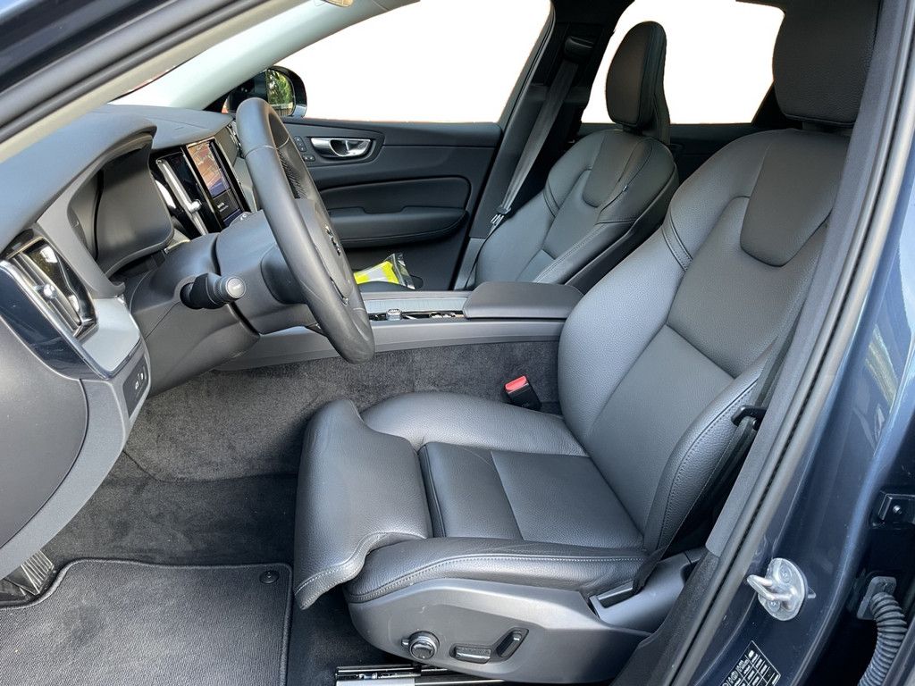 Volvo XC60 2025