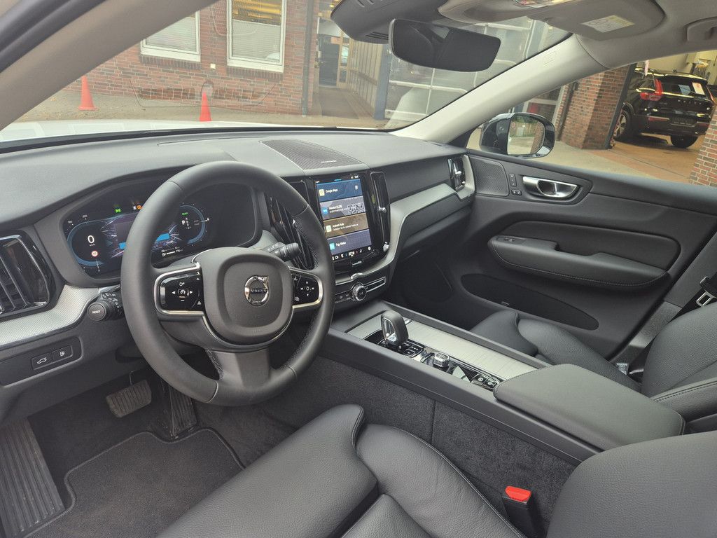 Volvo XC60 2025