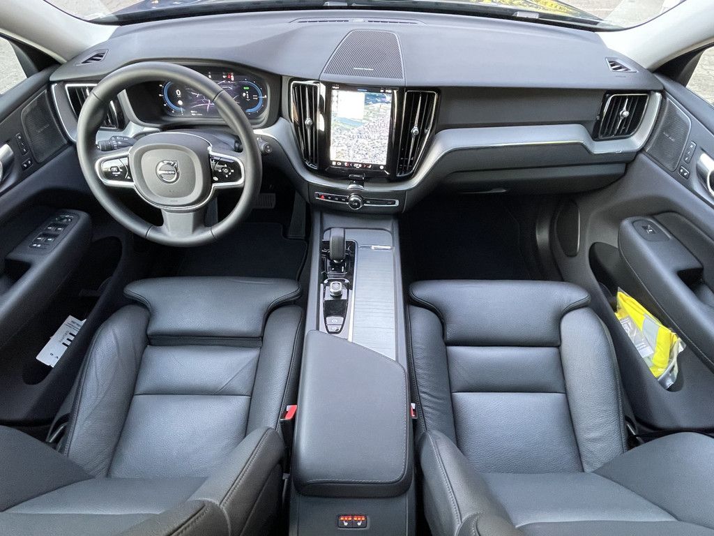 Volvo XC60 2025