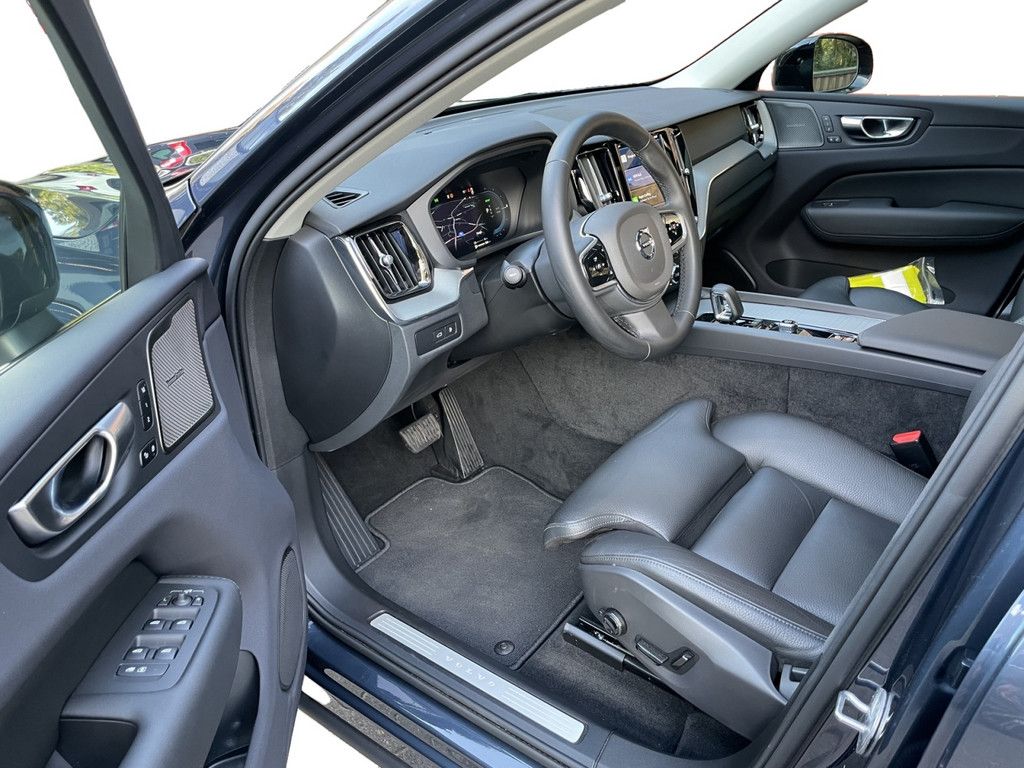 Volvo XC60 2025